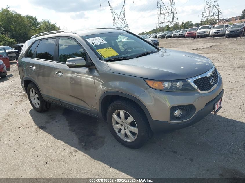 2013 KIA SORENTO LX - 5XYKTCA63DG416192