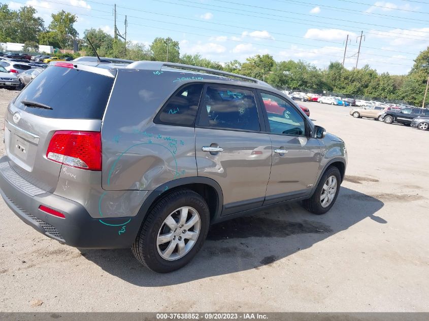 2013 KIA SORENTO LX - 5XYKTCA63DG416192