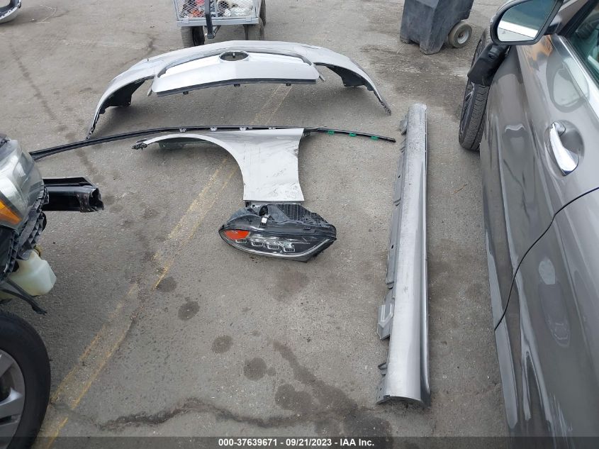 2019 MERCEDES-BENZ C 300 - 55SWF8DB6KU299645
