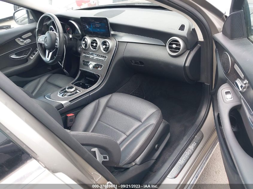 2019 MERCEDES-BENZ C 300 - 55SWF8DB6KU299645