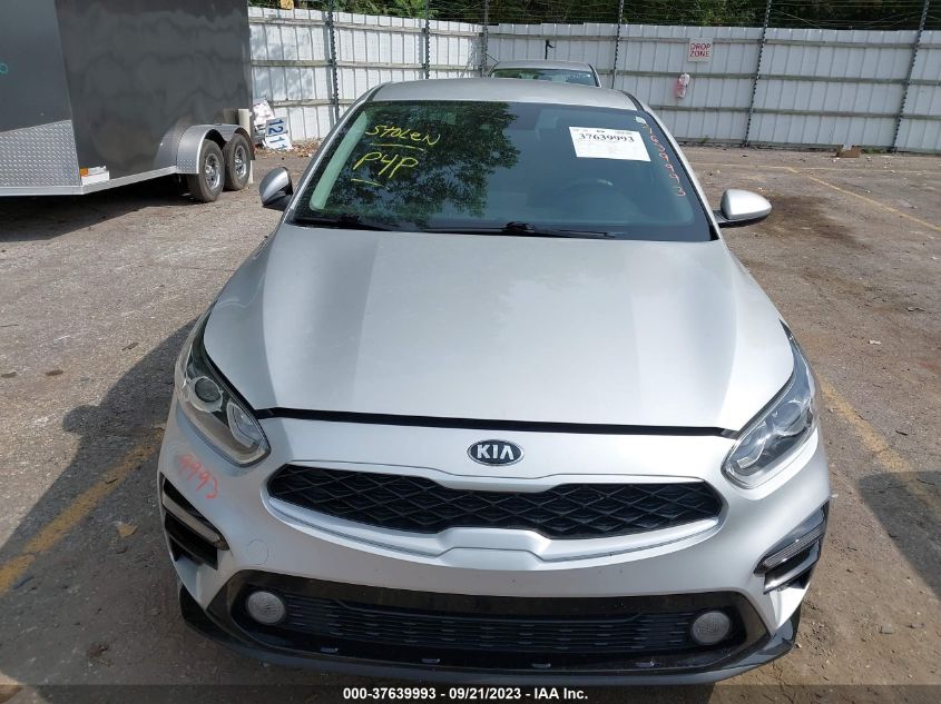 3KPF24AD5ME350279 Kia Forte LXS 11