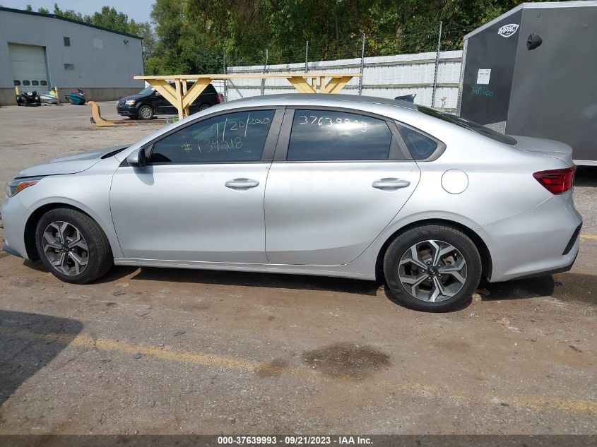 3KPF24AD5ME350279 Kia Forte LXS 13