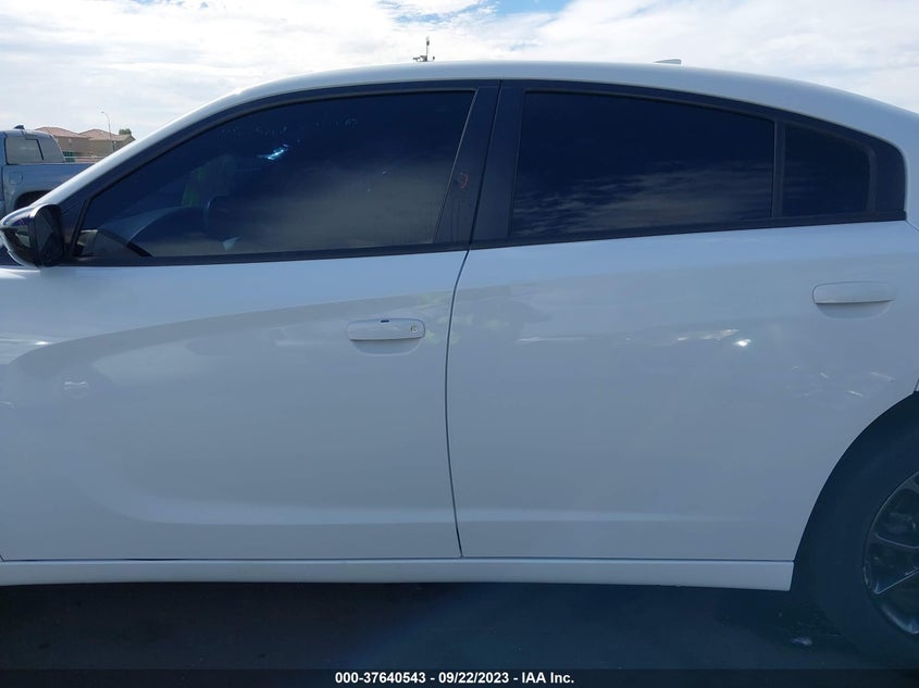 VIN 2C3CDXJGXJH207552 2018 DODGE CHARGER GT