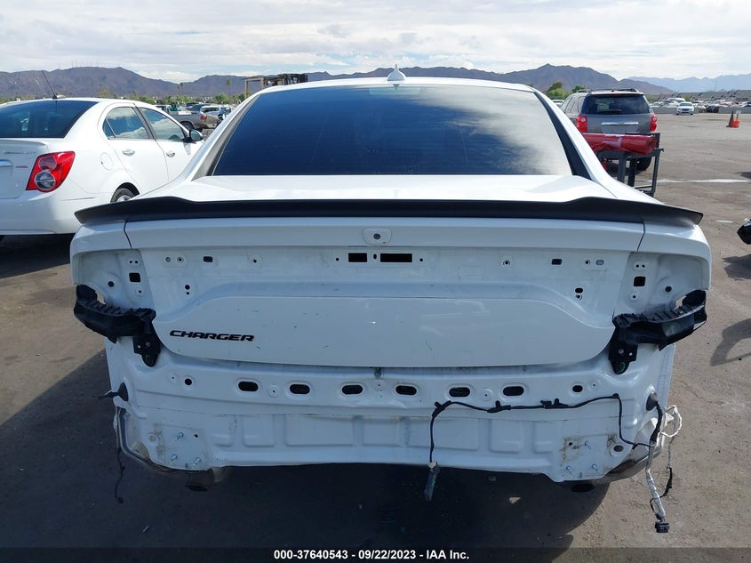 VIN 2C3CDXJGXJH207552 2018 DODGE CHARGER GT