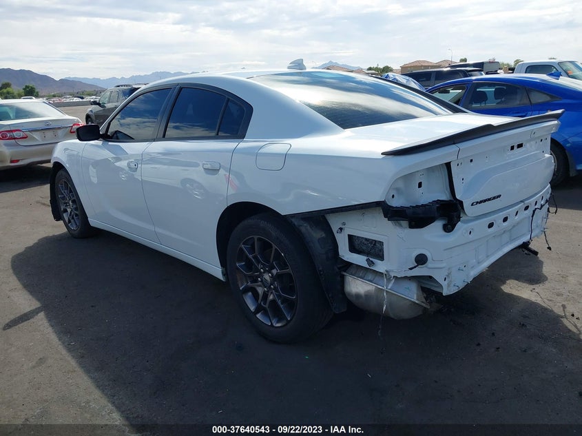 VIN 2C3CDXJGXJH207552 2018 DODGE CHARGER GT