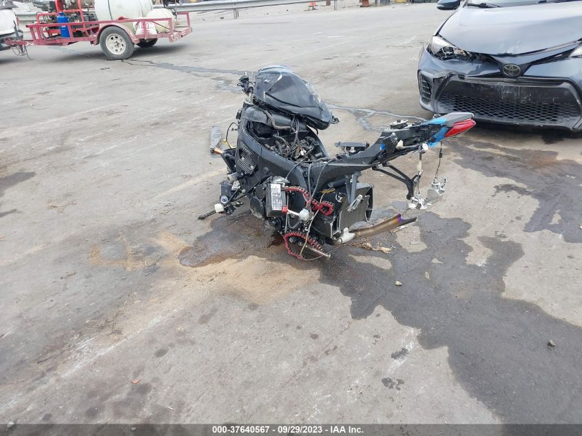 2009 SUZUKI GSX-R750 - JS1GR7LA692103792