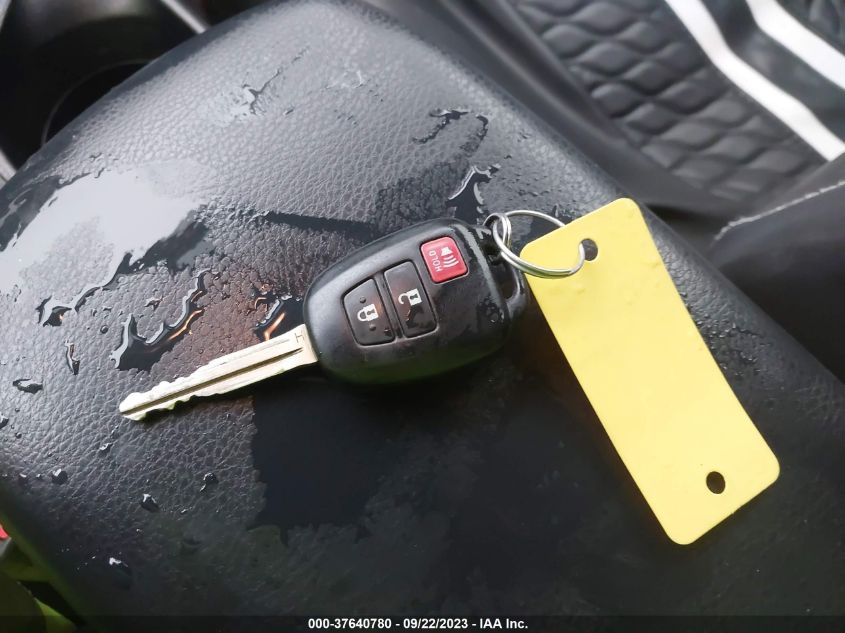 2013 TOYOTA RAV4 LE - JTMBFREV7D5002434