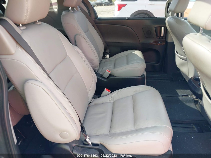 VIN 5TDYZ3DC9JS960043 2018 TOYOTA SIENNA XLE/XLE PREMIUM/LIMITED/L