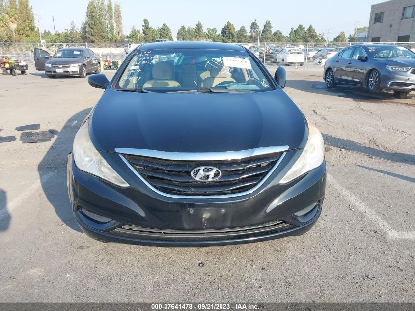 2013 HYUNDAI SONATA GLS PZEV - 5NPEB4ACXDH761921