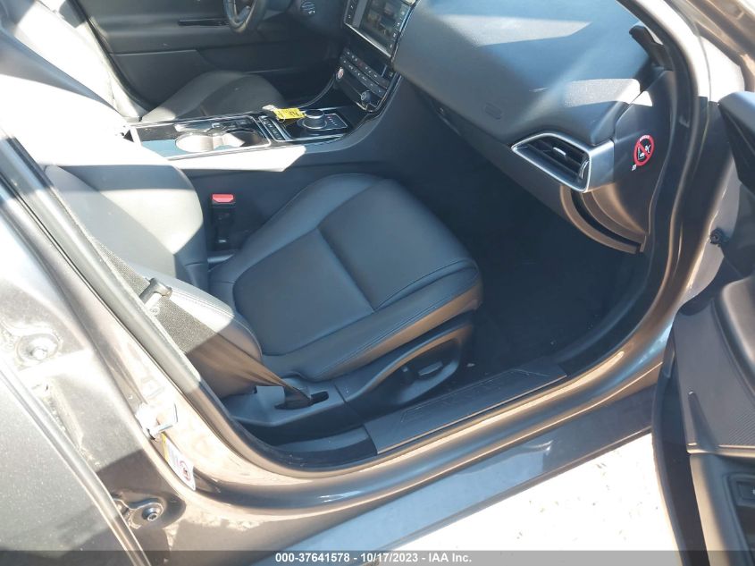 2017 JAGUAR XE PREMIUM - SAJAJ4BV6HA962831