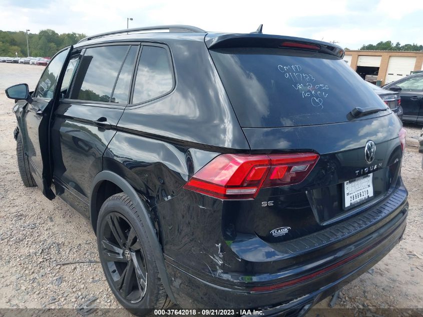 3VVCB7AX4PM122056 Volkswagen Tiguan SE R-LINE BLACK 3