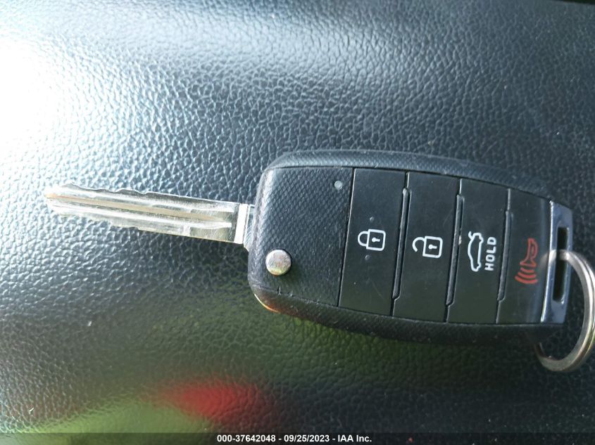 2017 KIA FORTE LX - 3KPFK4A75HE069079