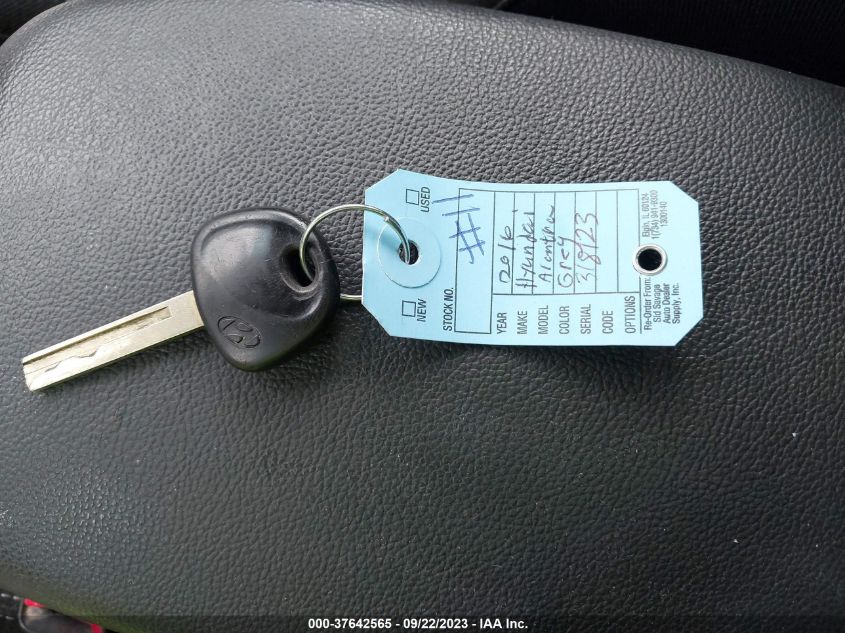 2016 HYUNDAI ELANTRA GT - KMHD35LH7GU318123