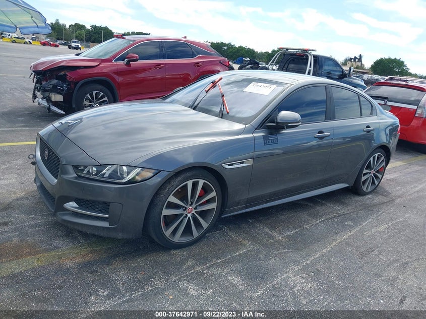 VIN SAJAF4BV2HA948989 2017 JAGUAR XE 35T R-SPORT