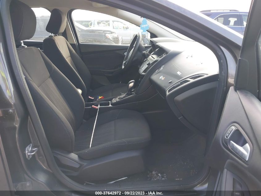 2015 FORD FOCUS SE - 1FADP3F22FL339945