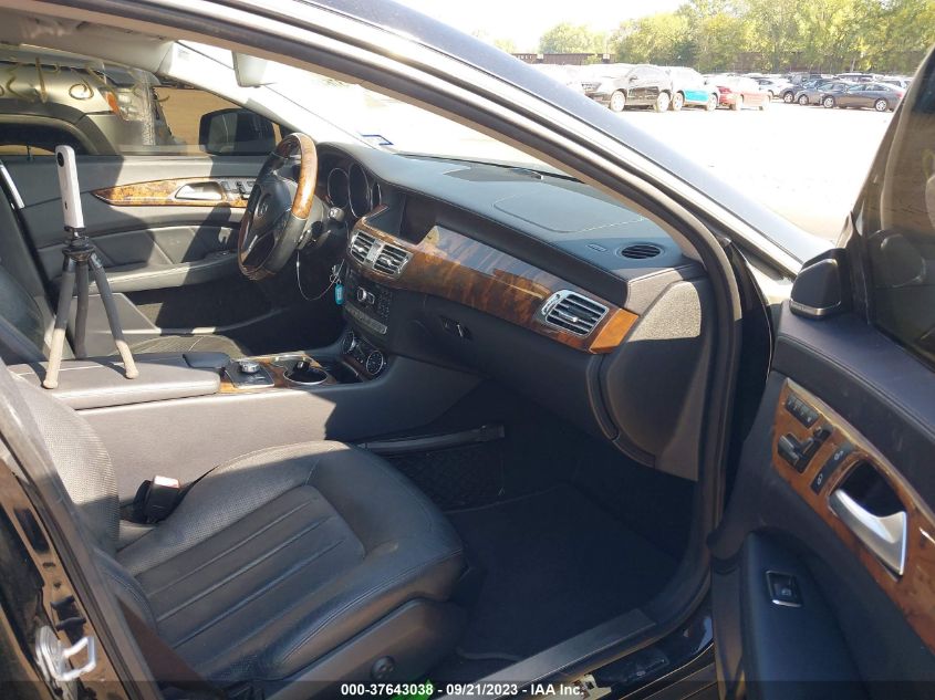 2013 MERCEDES-BENZ CLS-CLASS CLS 550 WDDLJ9BBXDA064713