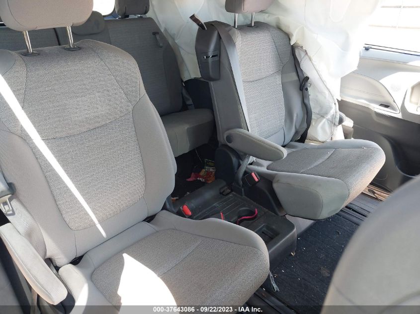 2022 TOYOTA SIENNA LE - 5TDKRKEC3NS098720