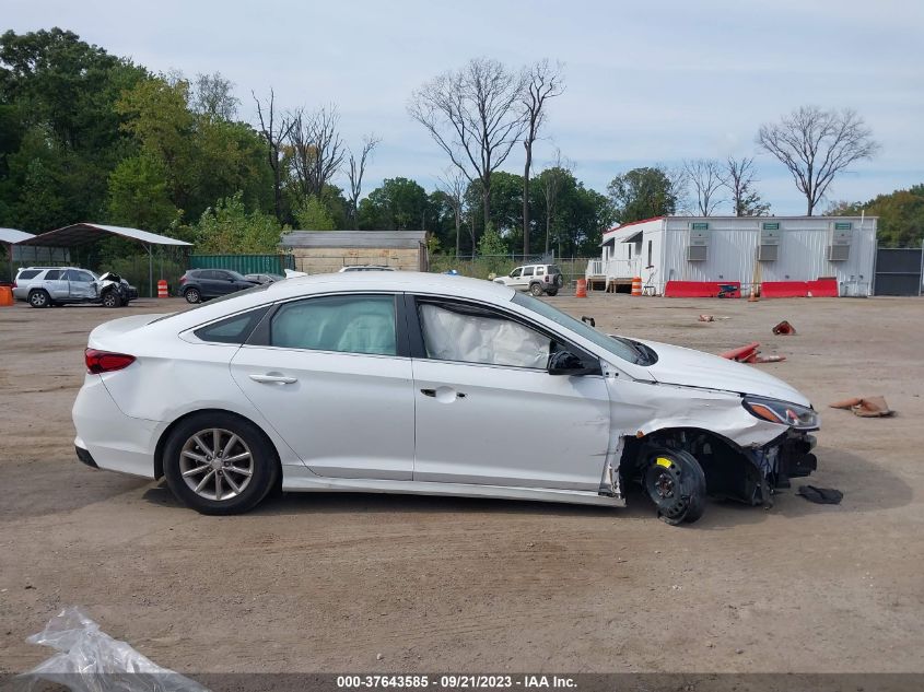 2018 HYUNDAI SONATA SE - 5NPE24AFXJH709663