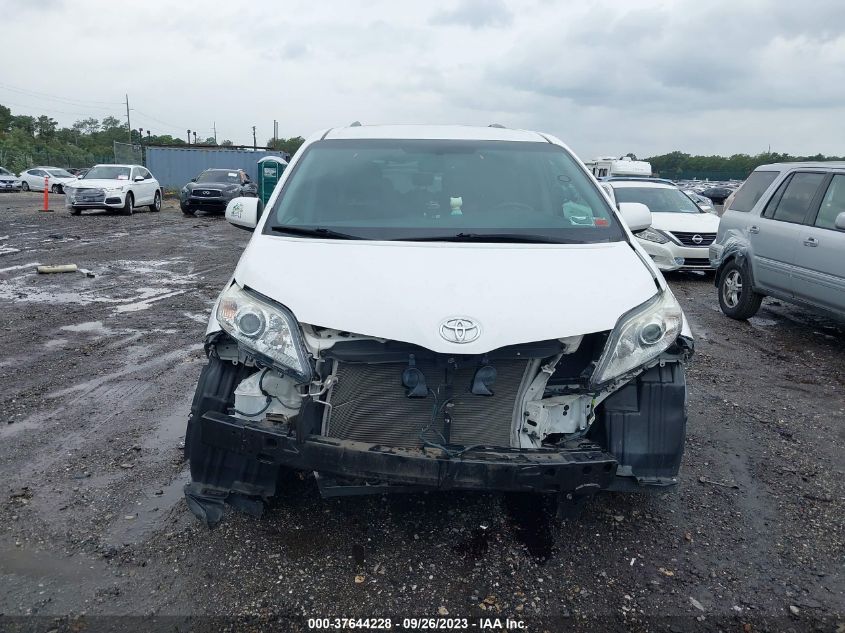 VIN 5TDKZ3DC4HS772756 2017 TOYOTA SIENNA no.12