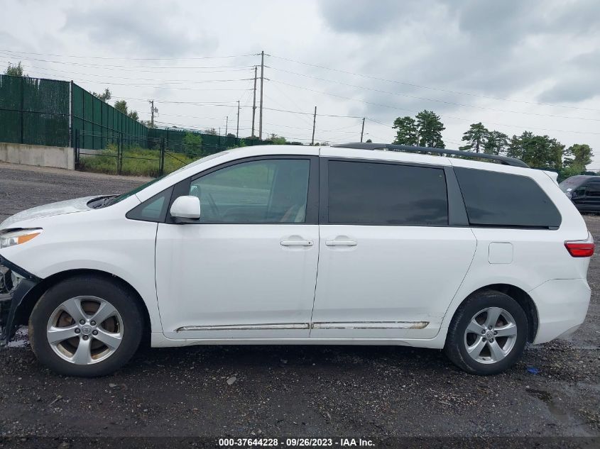 VIN 5TDKZ3DC4HS772756 2017 TOYOTA SIENNA no.14