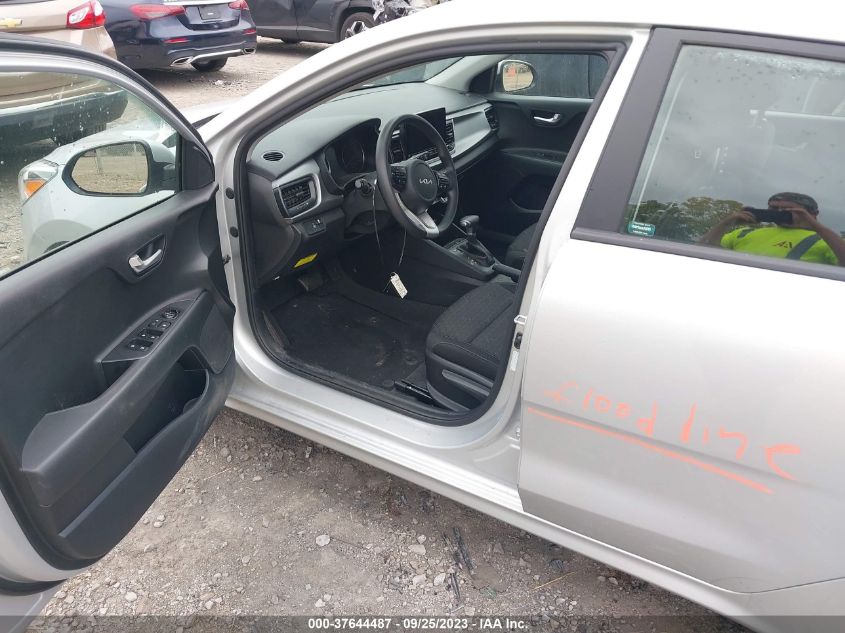 3KPA25AD9NE483676 Kia Rio 5-Door S 6