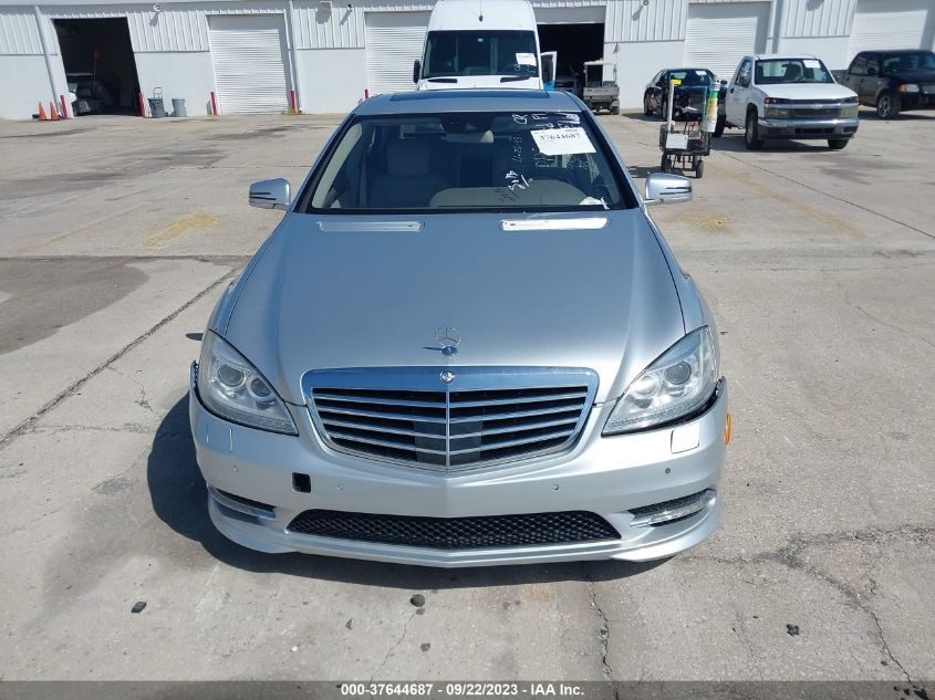 2013 MERCEDES-BENZ S-CLASS S 550 WDDNG7DB1DA504813