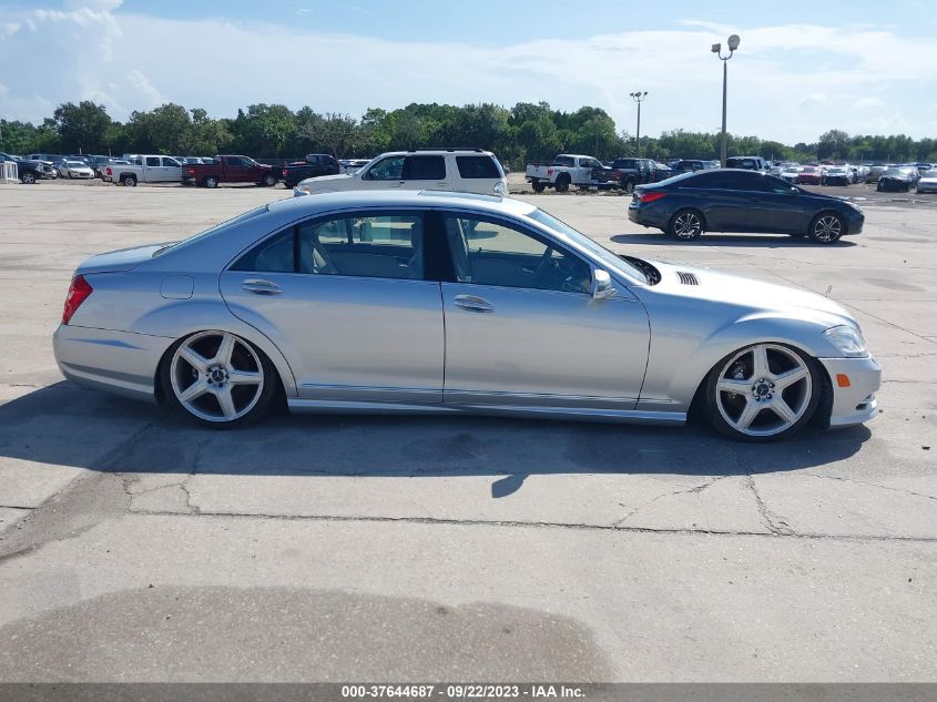 2013 MERCEDES-BENZ S-CLASS S 550 WDDNG7DB1DA504813
