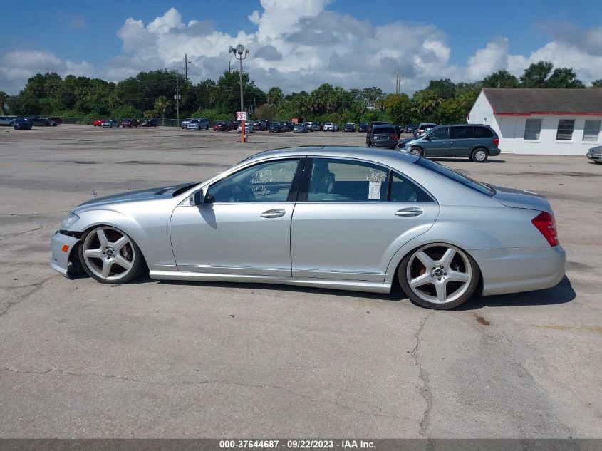 2013 MERCEDES-BENZ S-CLASS S 550 WDDNG7DB1DA504813
