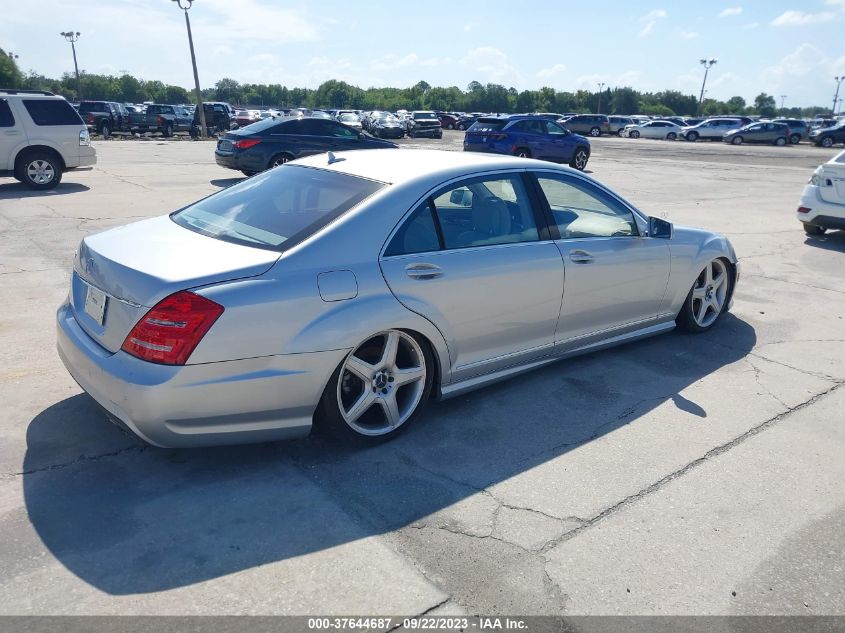 2013 MERCEDES-BENZ S-CLASS S 550 WDDNG7DB1DA504813
