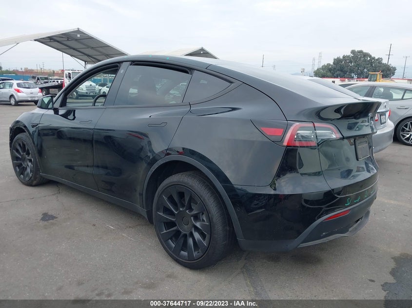 VIN 7SAYGDEE5NF485452 2022 TESLA MODEL Y LONG RANGE