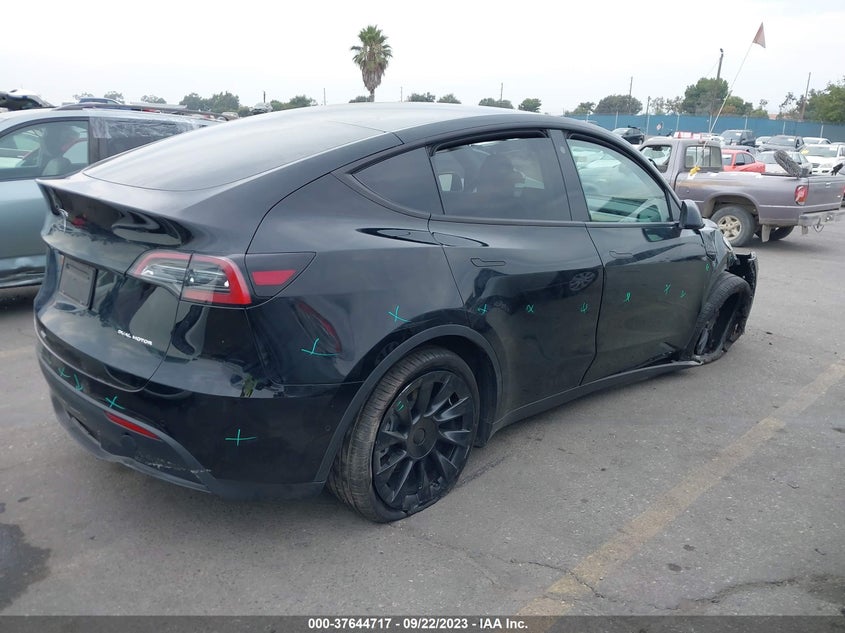 VIN 7SAYGDEE5NF485452 2022 TESLA MODEL Y LONG RANGE