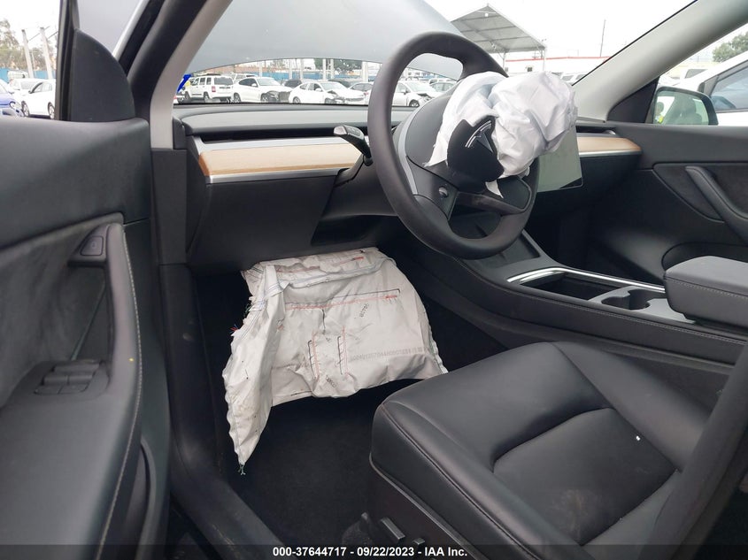 VIN 7SAYGDEE5NF485452 2022 TESLA MODEL Y LONG RANGE