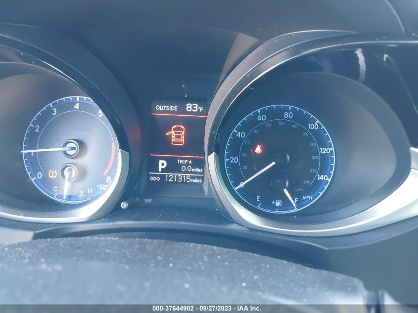 2015 TOYOTA COROLLA L/LE/S/S PLUS/LE PLUS - 5YFBURHE5FP203823
