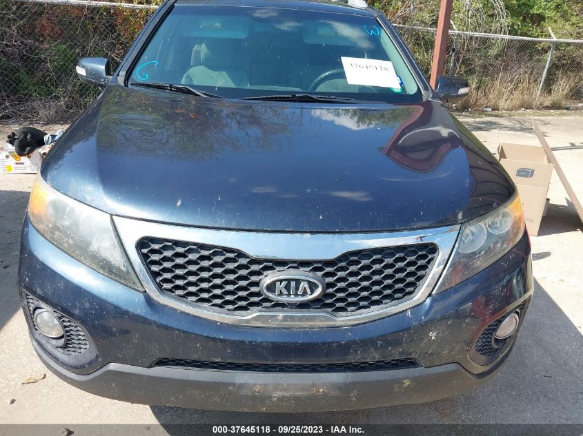 2013 KIA SORENTO LX - 5XYKT3A66DG365576