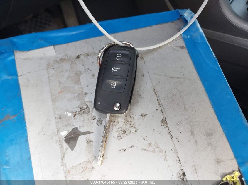 2013 VOLKSWAGEN BEETLE COUPE 2.5L - 3VWJP7AT6DM600541