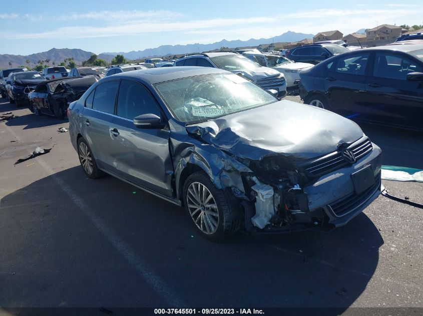 2013 VOLKSWAGEN JETTA SEDAN SEL W/NAV - 3VWLX7AJ1DM361746