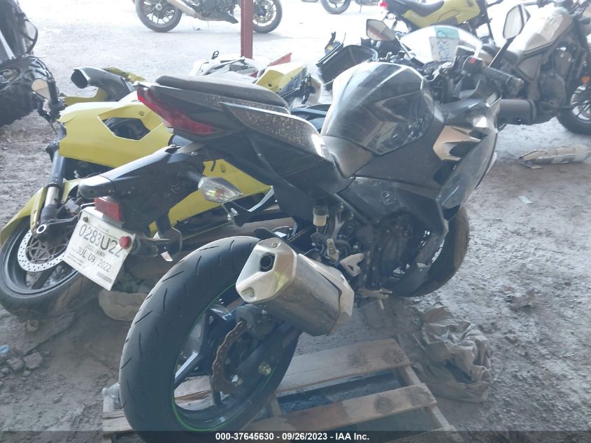 2022 KAWASAKI EX400 JKAEXKH17NDAH5622