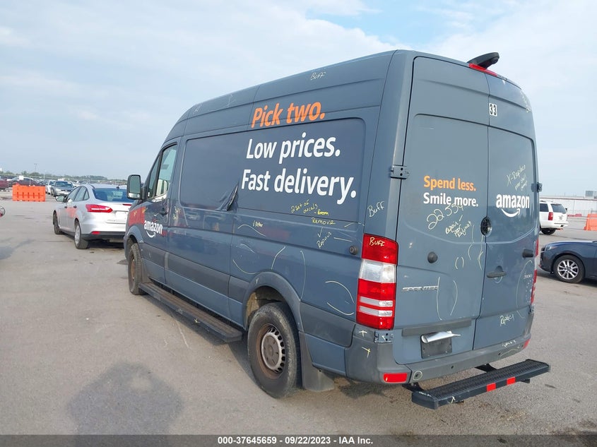 VIN WD3PE7CD4JP647852 2018 MERCEDES-BENZ SPRINTER CARGO VAN