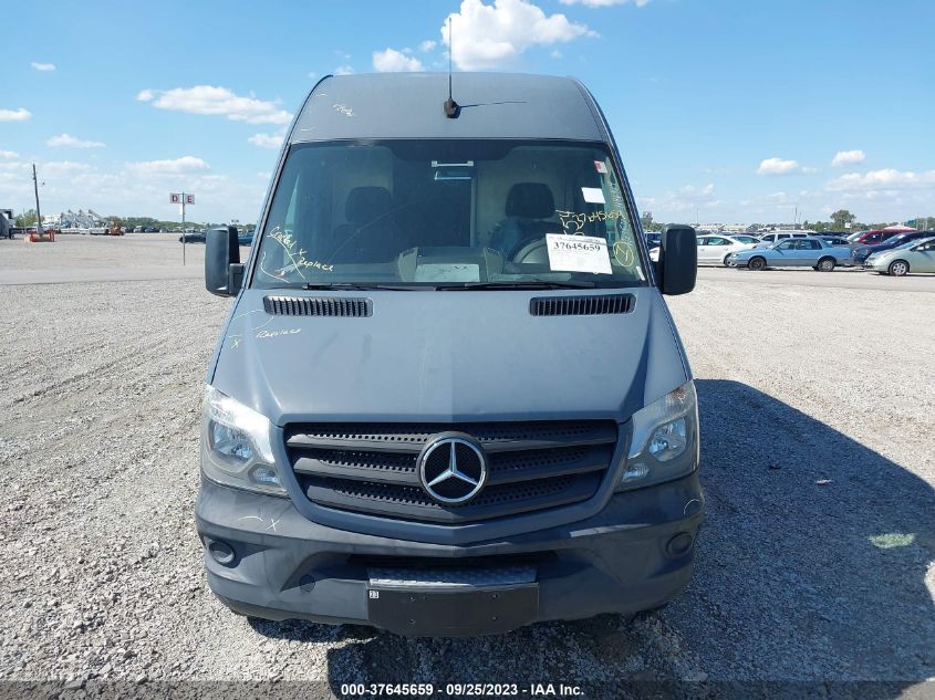 2018 MERCEDES-BENZ SPRINTER CARGO VAN - WD3PE7CD4JP647852