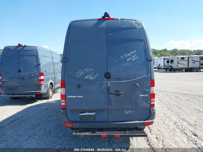 2018 MERCEDES-BENZ SPRINTER CARGO VAN - WD3PE7CD4JP647852