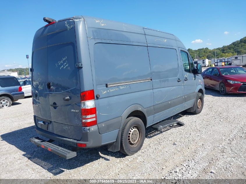 2018 MERCEDES-BENZ SPRINTER CARGO VAN - WD3PE7CD4JP647852