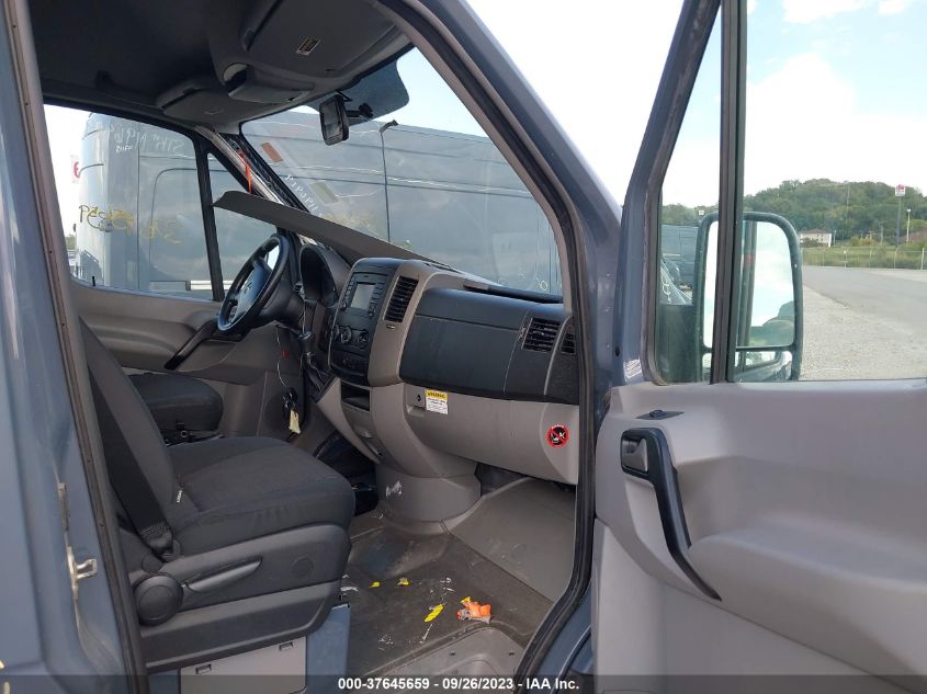 2018 MERCEDES-BENZ SPRINTER CARGO VAN - WD3PE7CD4JP647852
