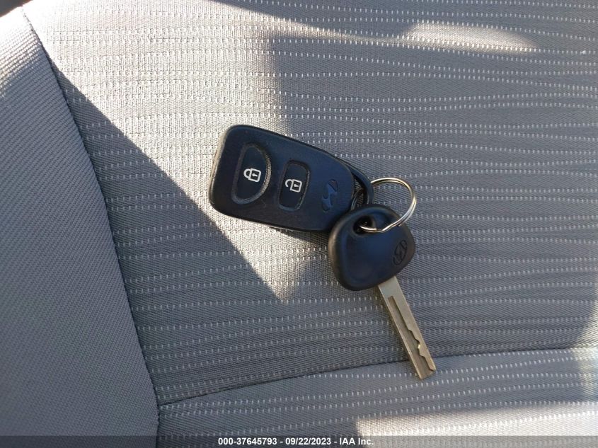 2016 HYUNDAI ACCENT SE - KMHCT5AE9GU255370