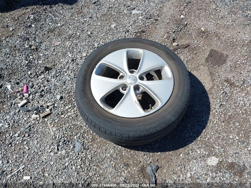 2015 KIA SOUL + - KNDJP3A59F7134193