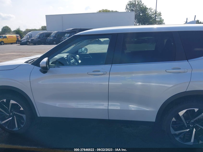 VIN JA4J3TA80NZ032302 2022 MITSUBISHI OUTLANDER ES