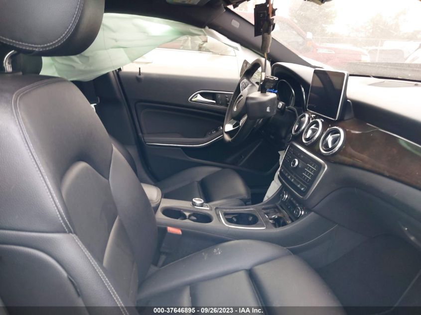 2016 MERCEDES-BENZ GLA GLA 250 - WDCTG4GB6GJ253491