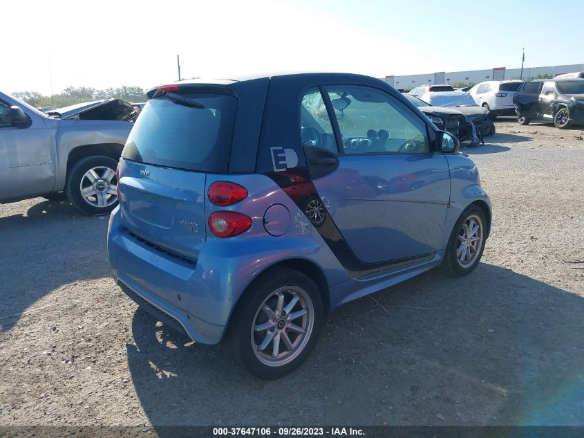 2014 SMART FORTWO ELECTRIC DRIVE PASSION - WMEEJ9AA1EK792767