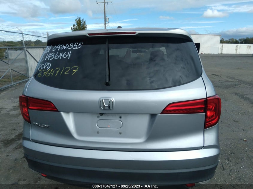 VIN 5FNYF5H32JB002669 2018 HONDA PILOT EX