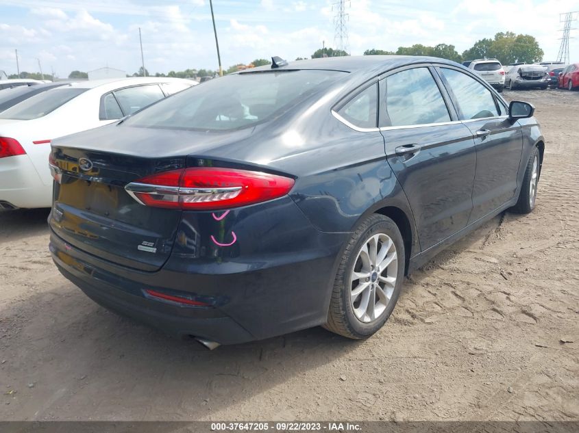 3FA6P0HDXLR123246 2020 FORD FUSION, photo no. 4