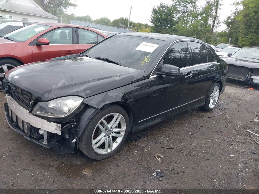 2014 MERCEDES-BENZ C 250 SPORT/LUXURY WDDGF4HB5EA954325